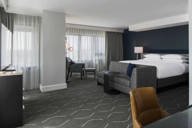 Baltimore Renaissance Harborplace Hotel suite